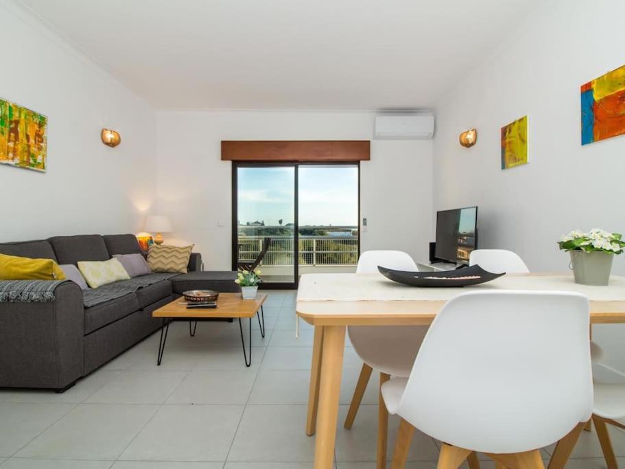 Central Apartment - Pool And Sea View & Albufeira Center Eksteriør billede