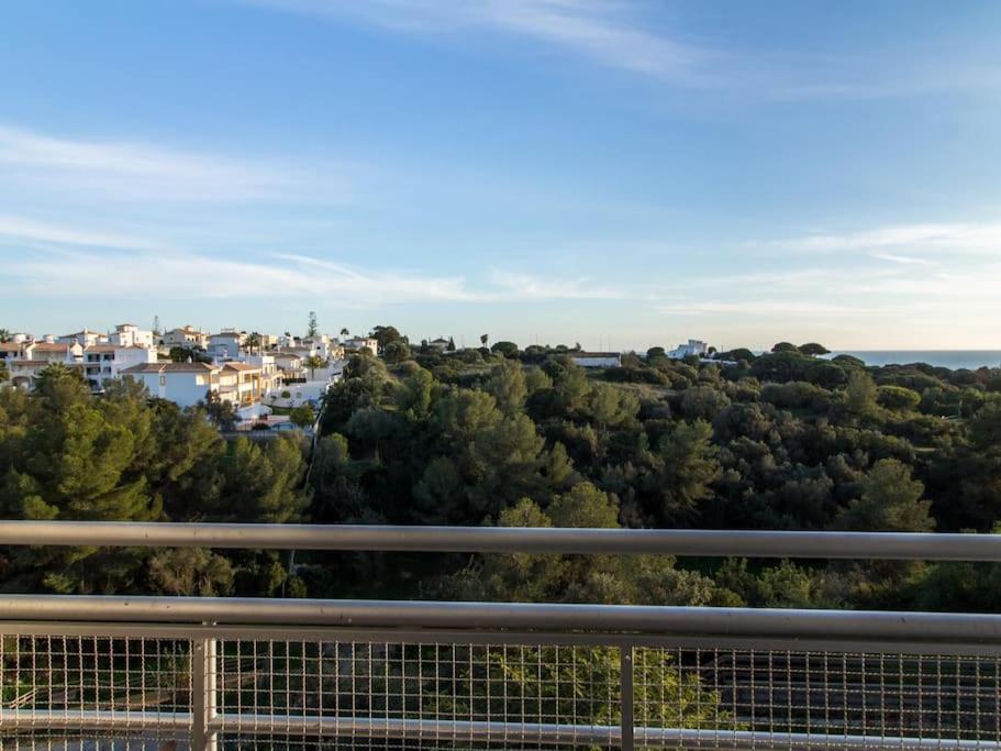Central Apartment - Pool And Sea View & Albufeira Center Eksteriør billede