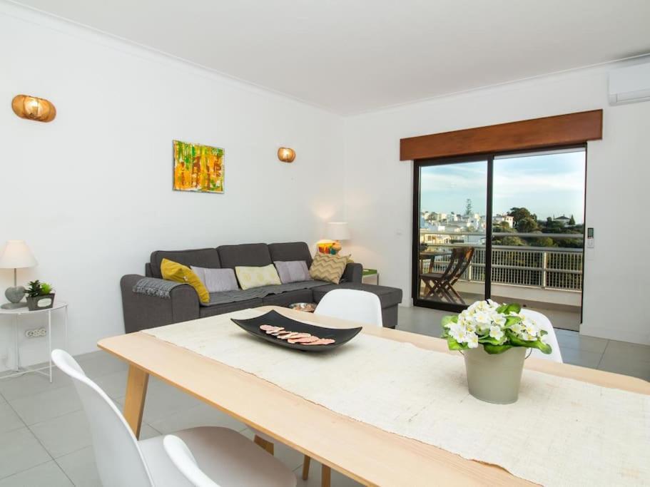 Central Apartment - Pool And Sea View & Albufeira Center Eksteriør billede